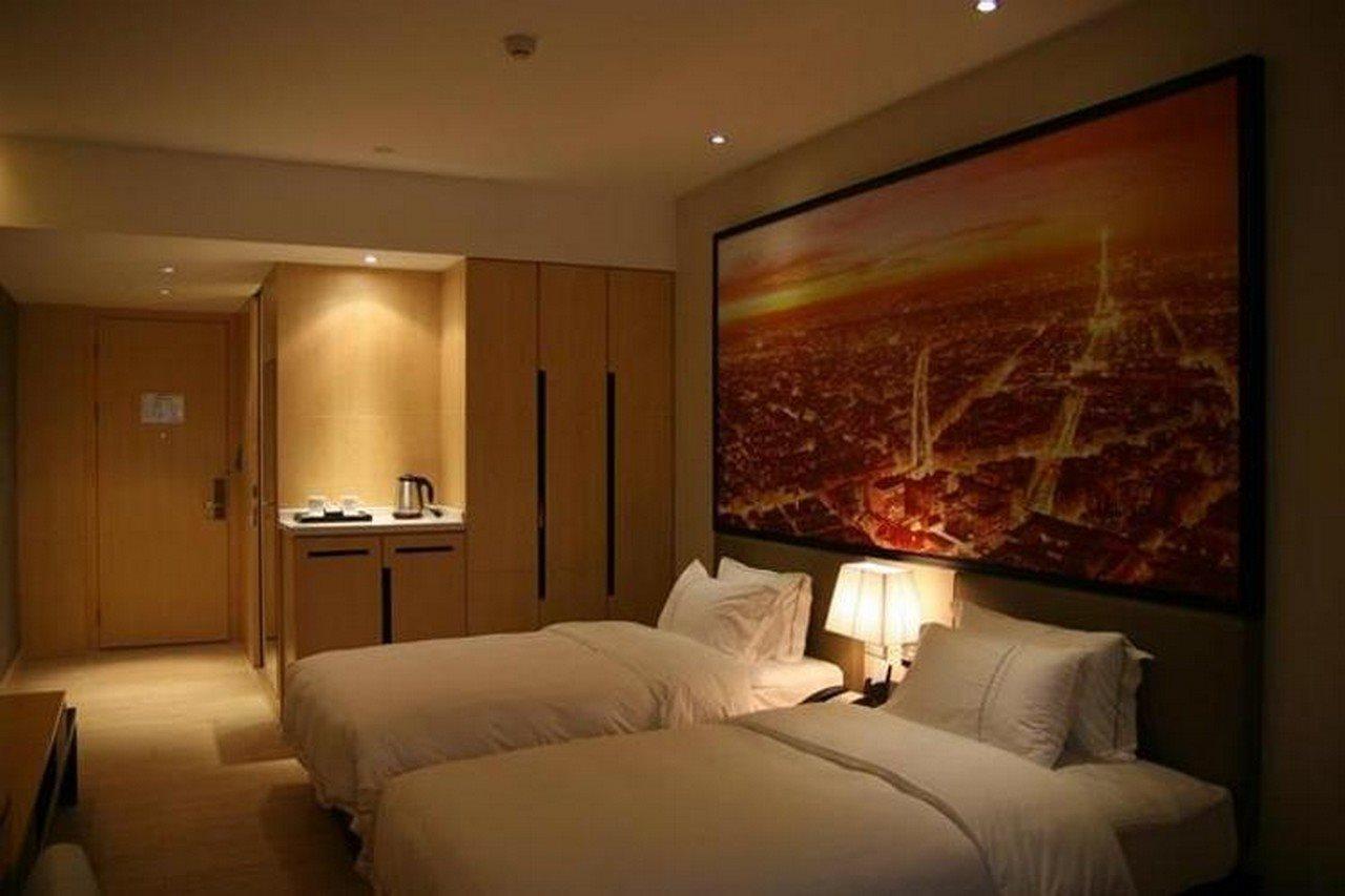 J-Hotel Guangzhou Exterior photo