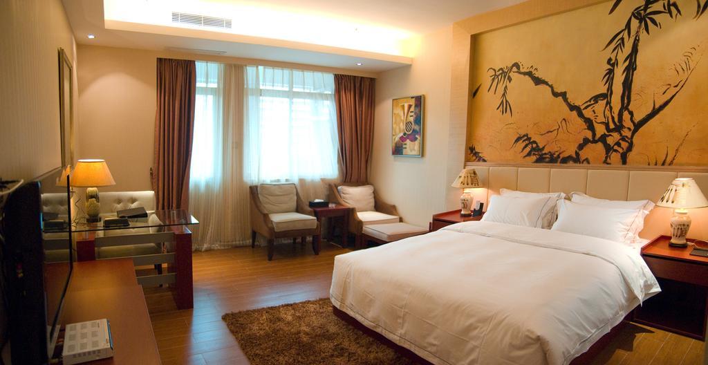 J-Hotel Guangzhou Exterior photo