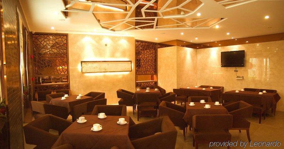 J-Hotel Guangzhou Restaurant photo