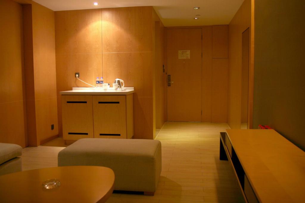 J-Hotel Guangzhou Exterior photo
