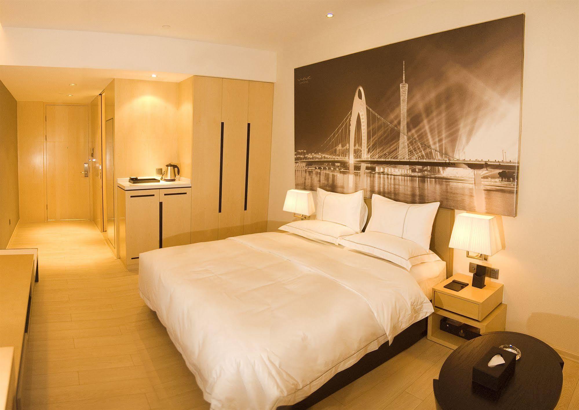 J-Hotel Guangzhou Exterior photo