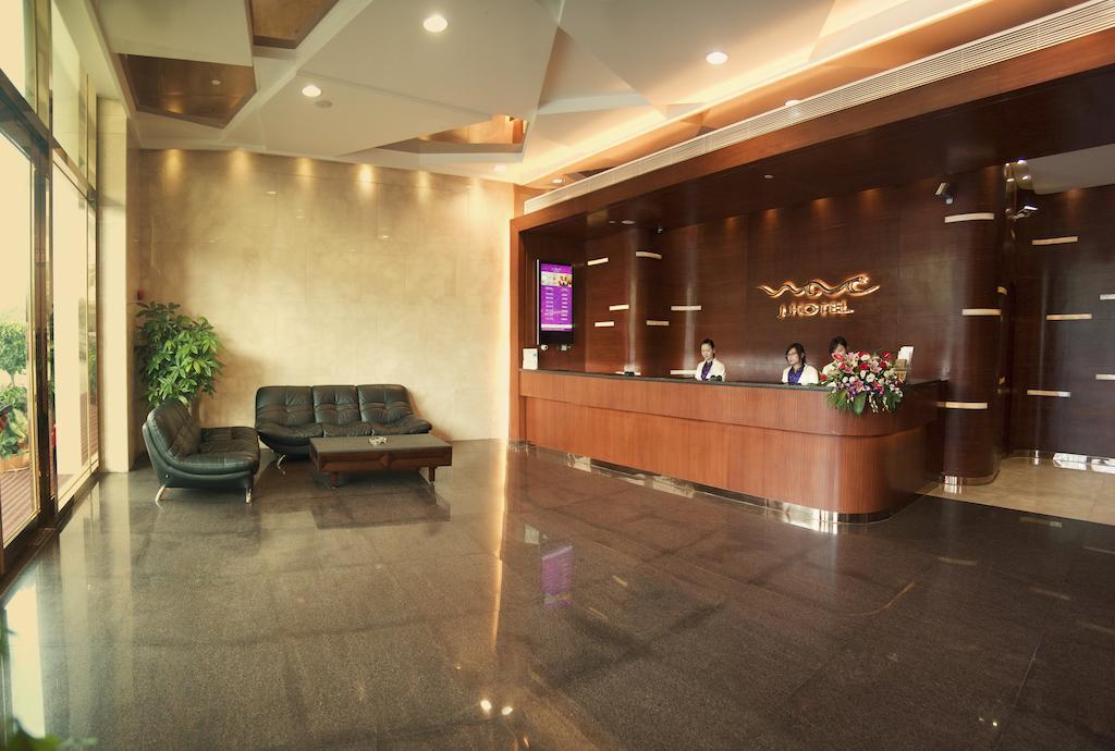 J-Hotel Guangzhou Exterior photo